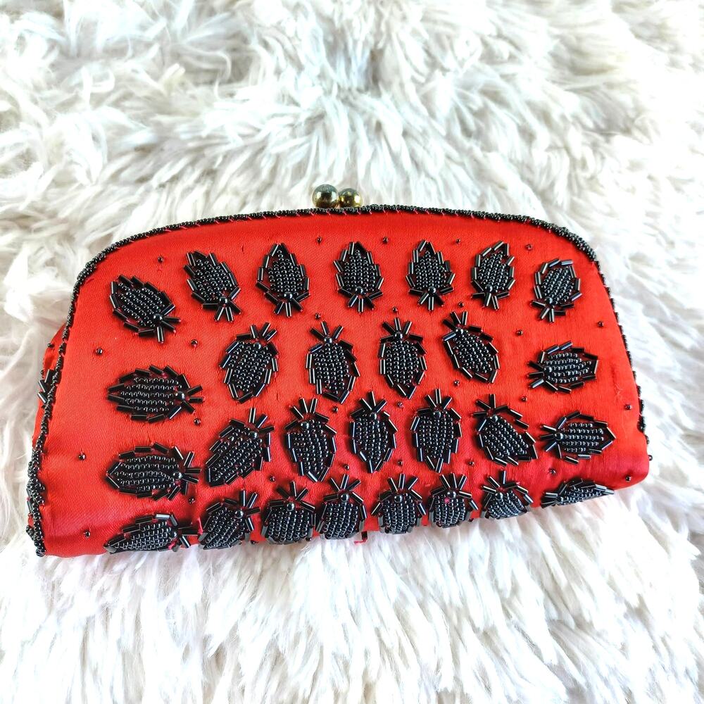 Ruby Red Small Black Strawberry Shape Beaded Clutch Evening Purse Handbag